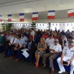Beaucoup de monde, et des drapeaux comme à un 14 juillet