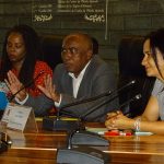 Sidi Mohamed, au centre, Michèle Balourd, et Anne Korzsuk, présentent le dispositif – copie