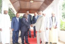 Comores : un ténor de l’opposition appelle à une désescalade politique Comores, Azali Assoumani